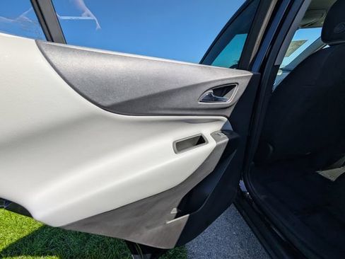 Used 2024 Chevrolet Equinox LS w/ LS Convenience Package FWD image 14