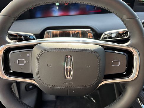 New 2026 Lincoln Nautilus Reserve image 16