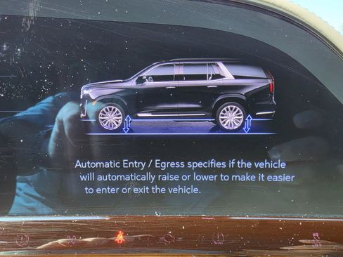 Used 2022 Cadillac Escalade ESV Sport Platinum w/ LPO, ONYX Package AWD/4WD image 32