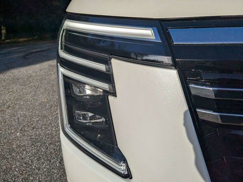 New 2026 Nissan Armada SL w/ Captain's Chari Seat Package RWD image 10