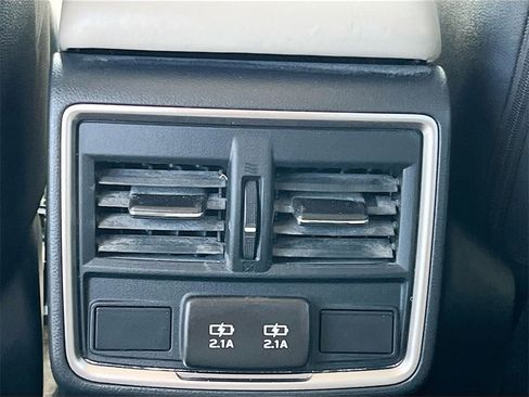 Used 2024 Subaru Forester Premium image 27