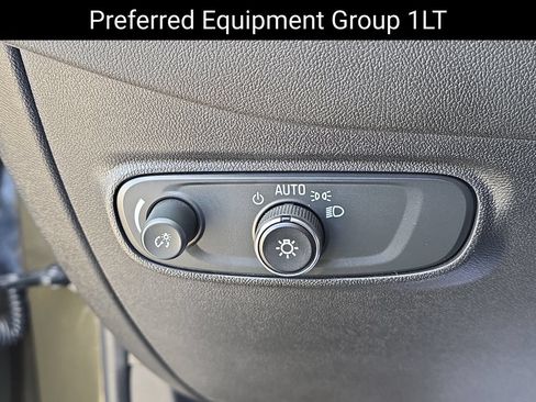 Used 2024 Chevrolet Equinox LT FWD image 9