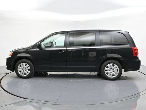 Used 2014 Dodge Grand Caravan SE w/ Quick Order Package 29E SE FWD image 3