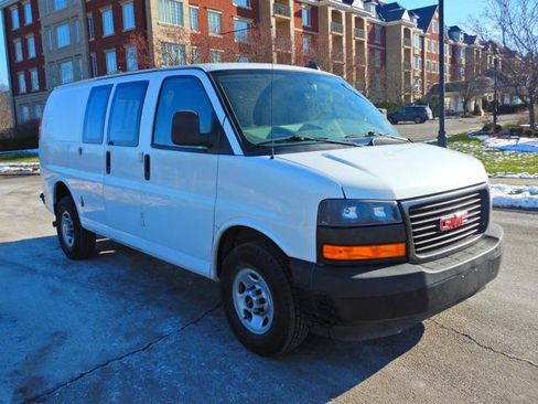 Used 2019 GMC Savana 3500 G3500 Cargo w/ Driver Convenience Package image 3