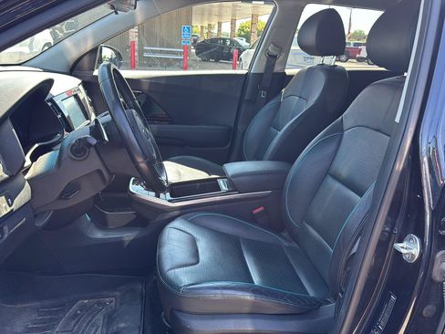 Used 2019 Kia Niro EX Premium FWD image 3
