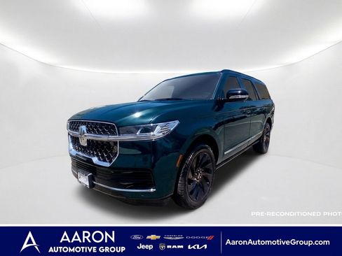 Used 2025 Lincoln Navigator L Reserve w/ Jet Appearance Package AWD/4WD image 1