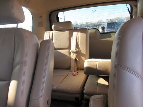 Used 2009 GMC Yukon Denali image 23