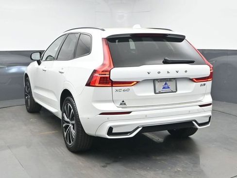 Used 2023 Volvo XC60 B5 Plus w/ Climate Package image 7