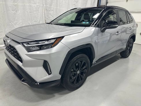 Used 2025 Toyota RAV4 XSE w/ Weather Package AWD/4WD image 3