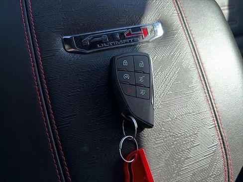 Used 2025 GMC Yukon AT4 Ultimate w/ LPO, Floor Liner Package AWD/4WD image 38