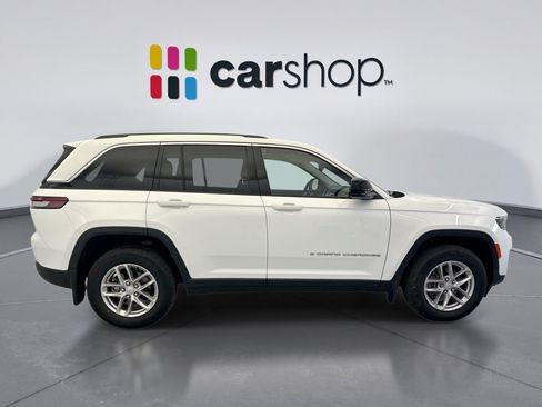 Used 2023 Jeep Grand Cherokee Laredo w/ Luxury Tech Group I AWD/4WD image 6