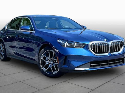 Certified 2026 BMW 530i RWD image 3