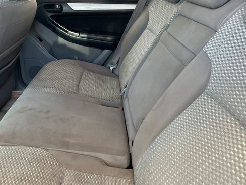 Used 2006 Toyota 4Runner SR5 RWD image 5