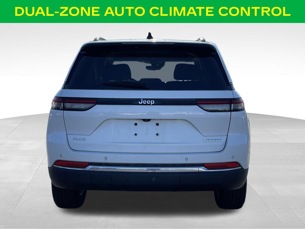 Used 2023 Jeep Grand Cherokee Laredo AWD/4WD image 10