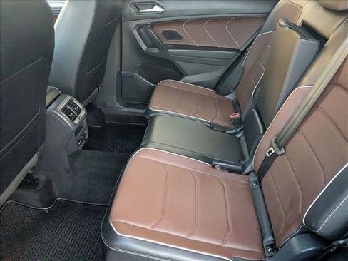 Used 2022 Volkswagen Tiguan SEL R-Line image 19