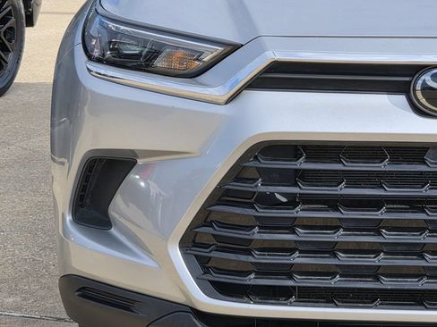 Used 2025 Toyota Grand Highlander FWD image 5