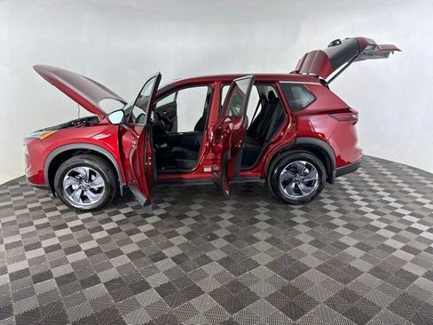Used 2026 Nissan Rogue SV w/ Cold Weather Package FWD image 11