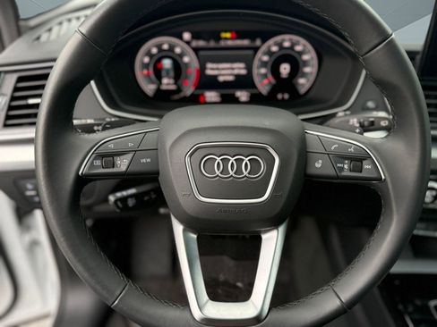 Certified 2025 Audi Q5 2.0T Premium w/ Convenience Plus Package image 17