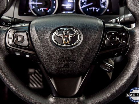 Used 2017 Toyota Camry LE image 27