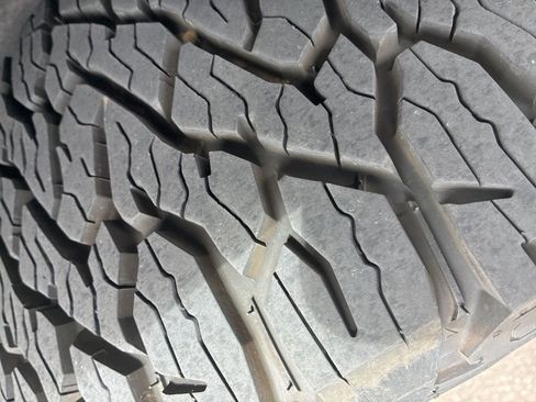 Used 2025 GMC Yukon Denali w/ Sun & Power Step Package AWD/4WD image 15