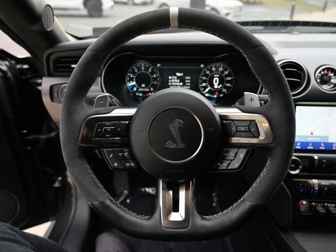 Used 2022 Ford Mustang Shelby GT500 w/ Technology Package image 27