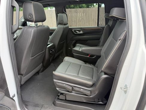 Used 2022 Chevrolet Suburban Premier w/ Premium Package AWD/4WD image 24