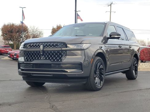 New 2025 Lincoln Navigator L Black Label image 2
