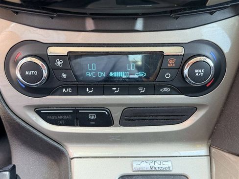 Used 2012 Ford Focus SEL FWD image 21