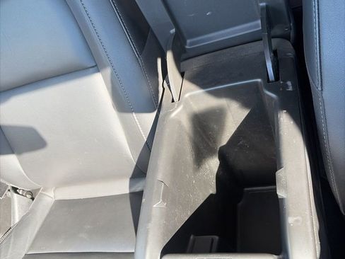 Used 2022 Chevrolet Colorado LT w/ Redline Special Edition image 27