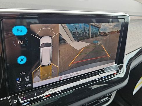 New 2026 Volkswagen Atlas SEL Premium R-Line image 22