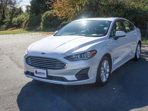 Used 2019 Ford Fusion SE image 5