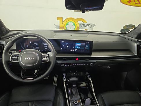 Used 2024 Kia Sorento SX Prestige image 14