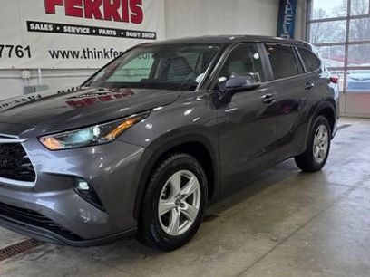 Used 2023 Toyota Highlander LE