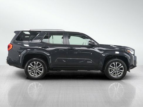 Used 2025 Toyota 4Runner Limited w/ Tow Technology Package AWD/4WD image 6