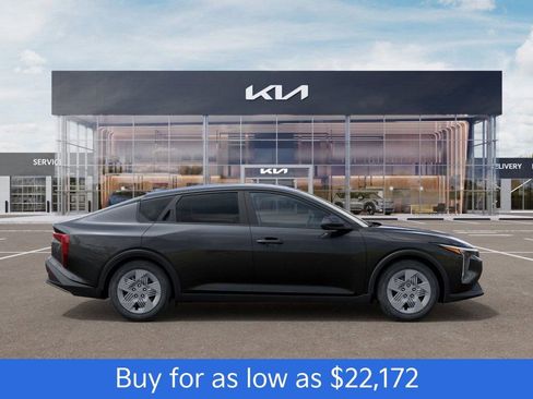 New 2025 Kia K4 LX image 7