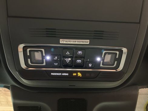 Used 2025 Lincoln Navigator L Reserve image 32