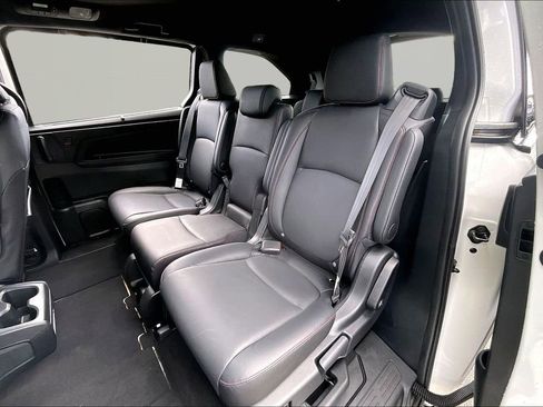 Certified 2024 Honda Odyssey Sport image 16