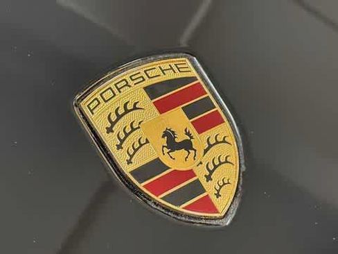 Used 2021 Porsche Taycan RWD image 9
