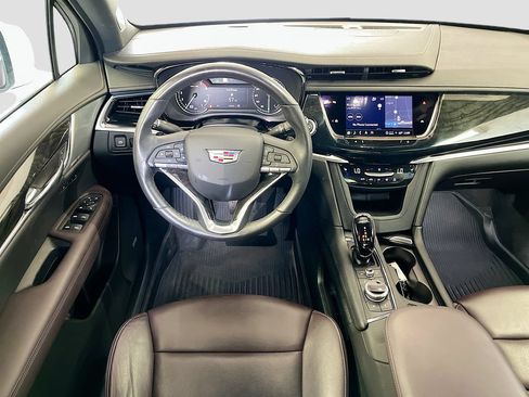 Used 2024 Cadillac XT6 Premium Luxury AWD/4WD image 24