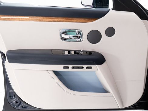 Certified 2022 Rolls-Royce Ghost image 12