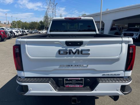 New 2025 GMC Sierra 2500 Denali Ultimate w/ Max Trailering Package image 6