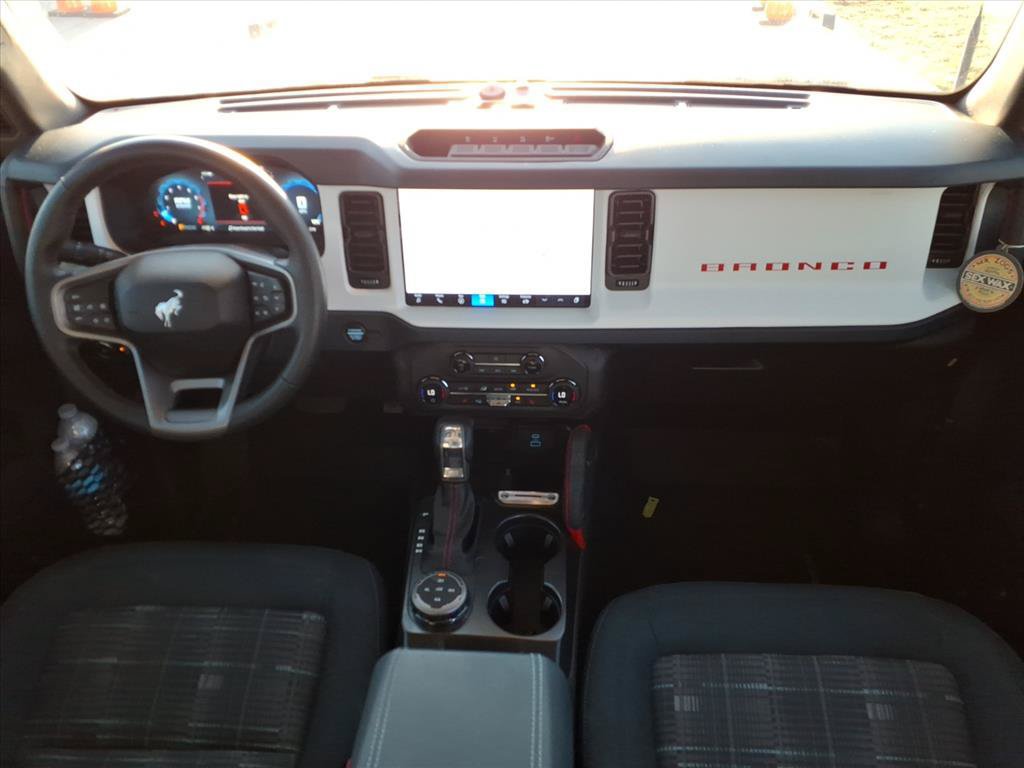 Used 2025 Ford Bronco Heritage Edition AWD/4WD image 14