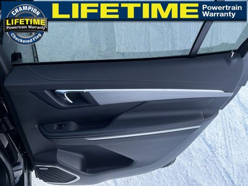 Used 2025 Buick Enclave Preferred image 29