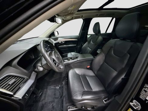 Used 2018 Volvo XC90 T5 Momentum w/ Convenience Package AWD/4WD image 23