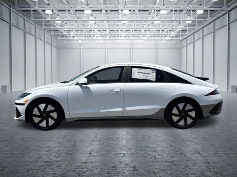 New 2025 Hyundai Ioniq 6 SEL RWD image 4
