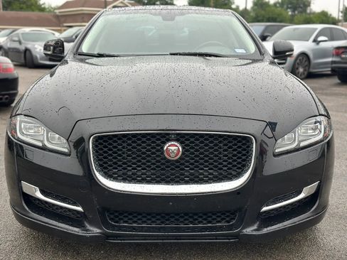 Used 2016 Jaguar XJ R-Sport RWD image 3
