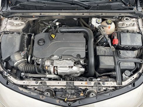 Used 2023 Chevrolet Malibu LT image 17