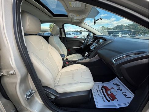 Used 2018 Ford Focus Titanium image 39