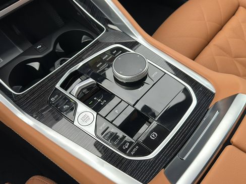 New 2026 BMW X6 xDrive40i w/ Climate Comfort Package image 25