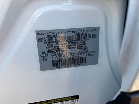 Used 2025 Nissan Kicks SV image 27